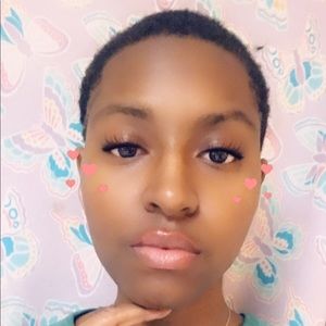 Meet your Posher, Clisa